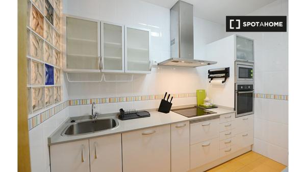 Apartamento de 1 dormitorio en alquiler en Abando, Bilbao