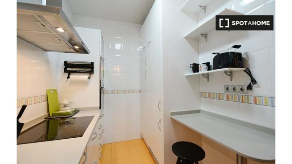 Apartamento de 1 dormitorio en alquiler en Abando, Bilbao