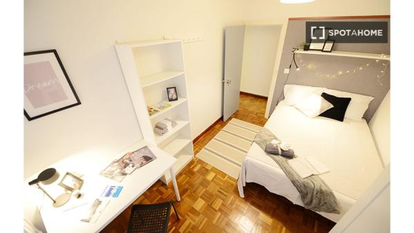 Zimmer zu vermieten in 4-Zimmer-Wohnung in Ametzola, Bilbao