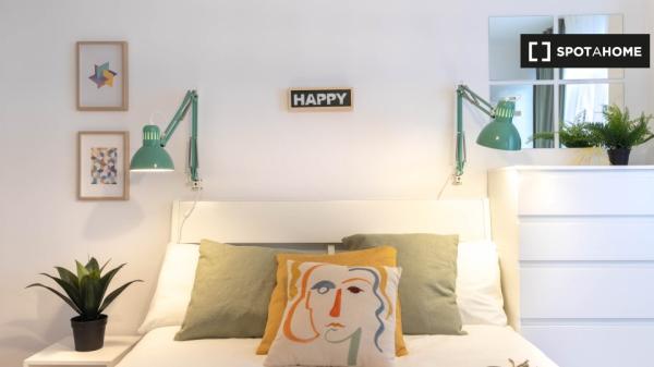 Room in shared apartment in the heart of Bilbao