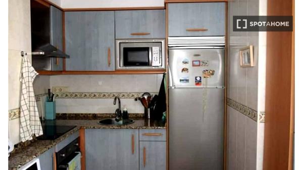 Chambre dans un appartement partagé à Donostia