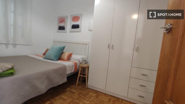 Apartamento entero de 3 habitaciones en Barcelona.