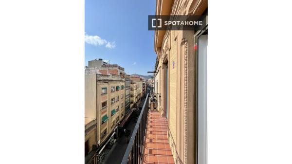 Habitación en piso compartido en L'Hospitalet de Llobregat.