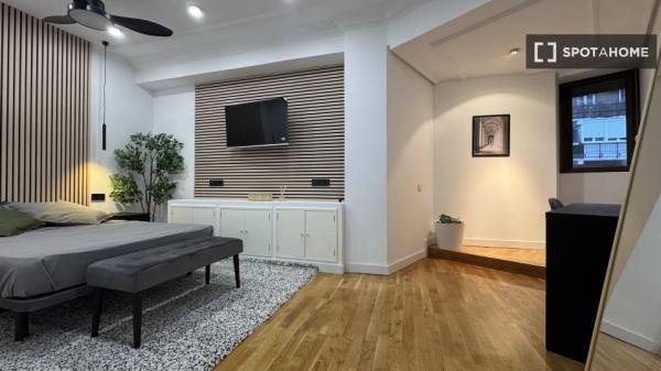 Se alquila habitación en el centro de Madrid