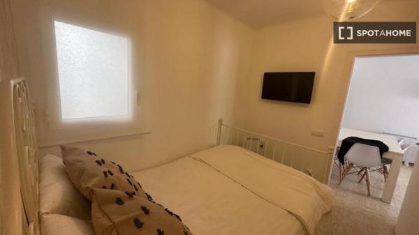 Chambre à louer dans un appartement partagé à Barcelone