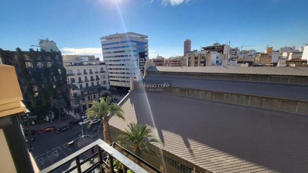 Piso en calle Calderón de la Barca