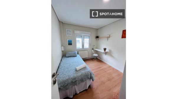 Habitación en piso compartido en Santander