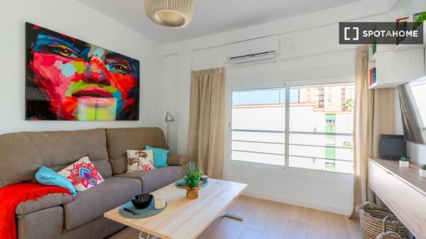 Apartamento de 2 dormitorios en alquiler en La Macarena, Sevilla