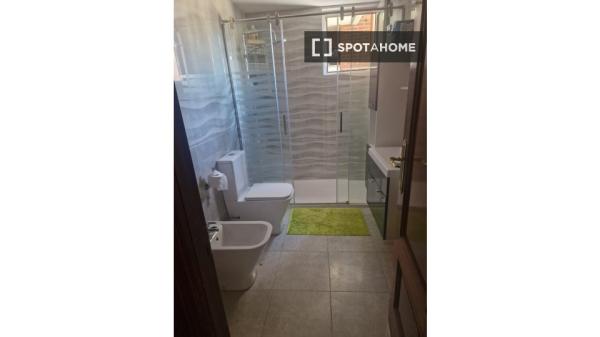 Quarto em apartamento compartilhado em Santander