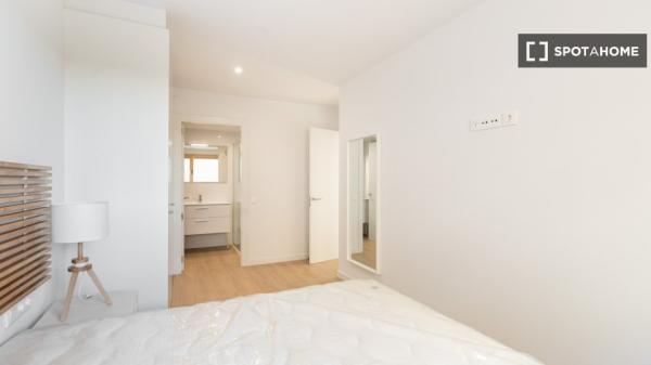 Apartamento moderno frente al Canal Marítimo