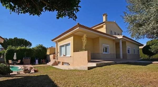 Casa independiente en calle Jardiel Poncela