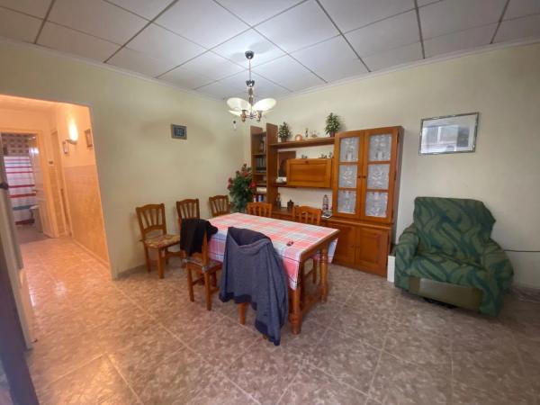 Chalet pareado en calle Pintor Peyret