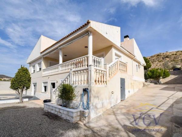 Casa independiente en calle Montíboli