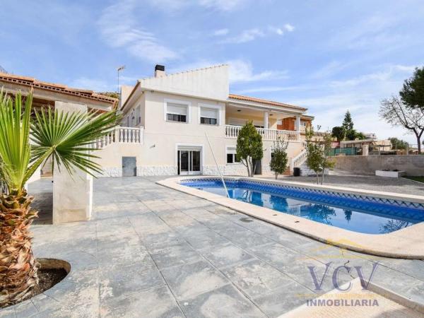 Casa independiente en calle Montíboli