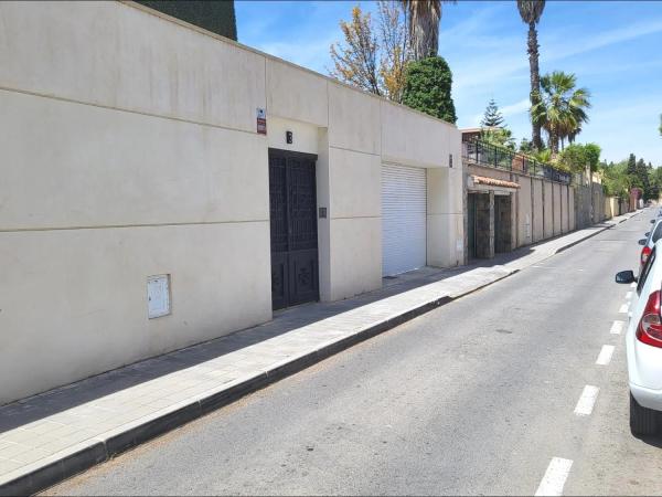 Casa independiente en calle Escultor Adrián Carrillo