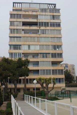 Piso en avenida de Uruguay, 5