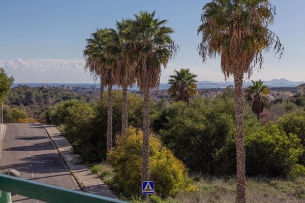 Piso en Barrio Lomas de Campoamor-Las Ramblas