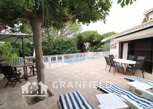 Chalet en Barrio Campoamor