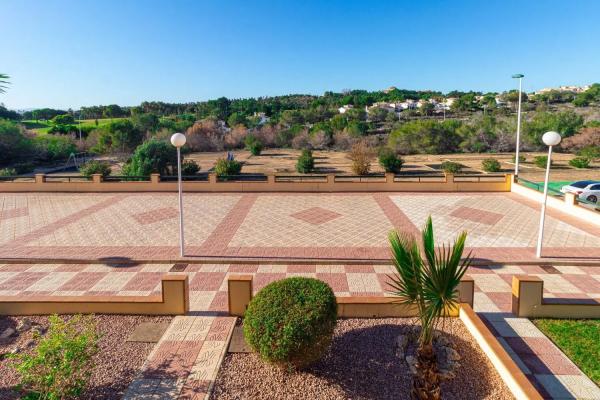 Piso en Barrio Lomas de Campoamor-Las Ramblas