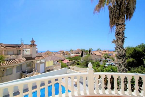 Casa independiente en calle Nerja