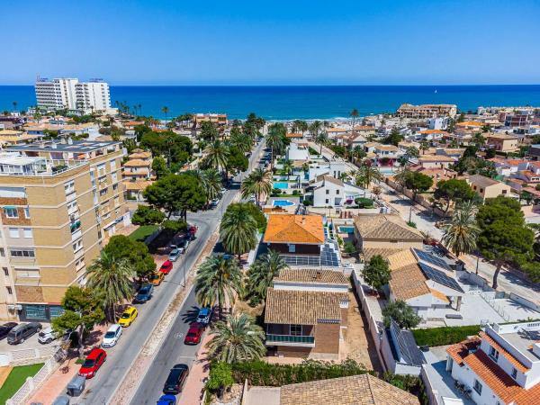 Casa independiente en avenida de la Playa, 16