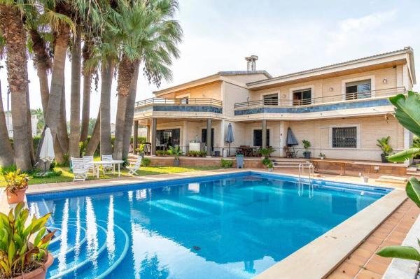 Casa independiente en ronda Arcipreste de Hita s/n