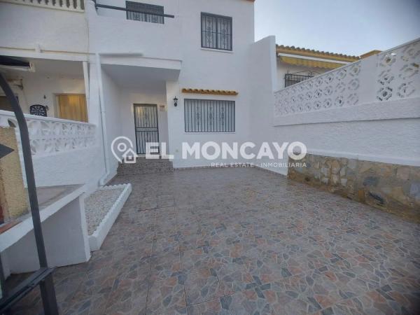 Chalet adosado en calle Neptuno