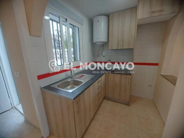 Chalet adosado en calle Neptuno