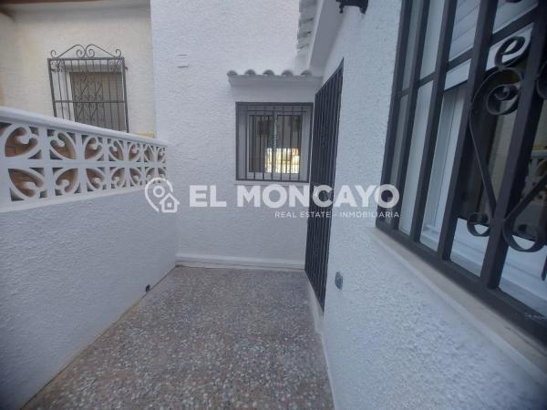 Chalet adosado en calle Neptuno