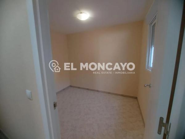 Chalet adosado en calle Neptuno