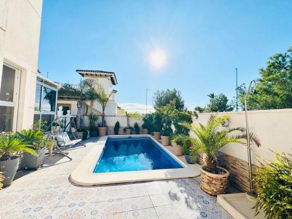 Chalet en Barrio Campoamor