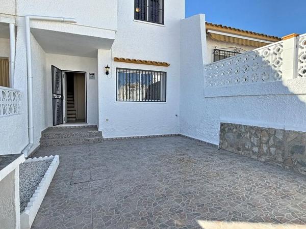 Chalet adosado en calle Neptuno s/n