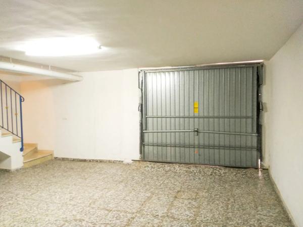 Chalet pareado en Cv-9220, 1