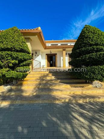 Casa independiente en vereda Desamparados