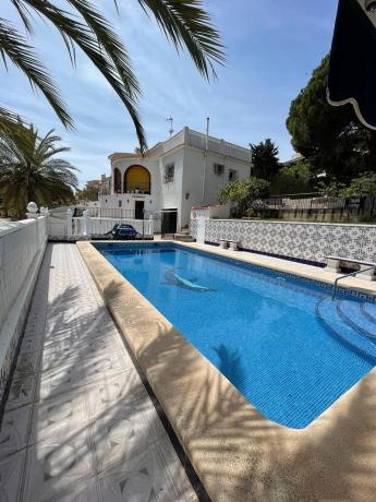 Chalet en Barrio La Zenia