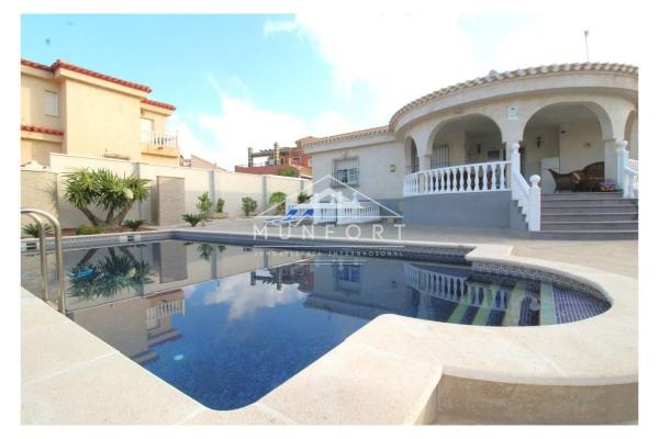 Chalet en Barrio Playa Flamenca