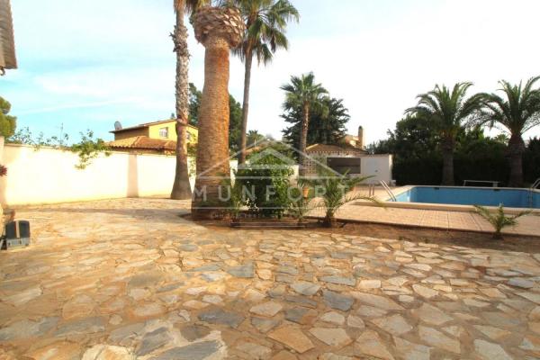 Chalet en Barrio Lomas de Cabo Roig-Los Dolses