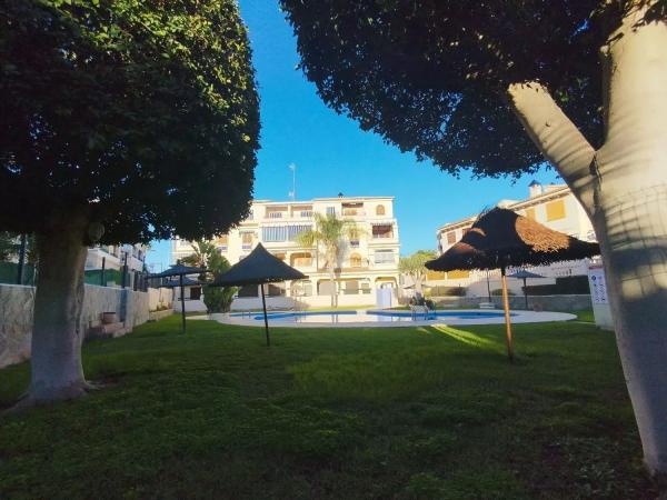 Chalet adosado en calle Neptuno