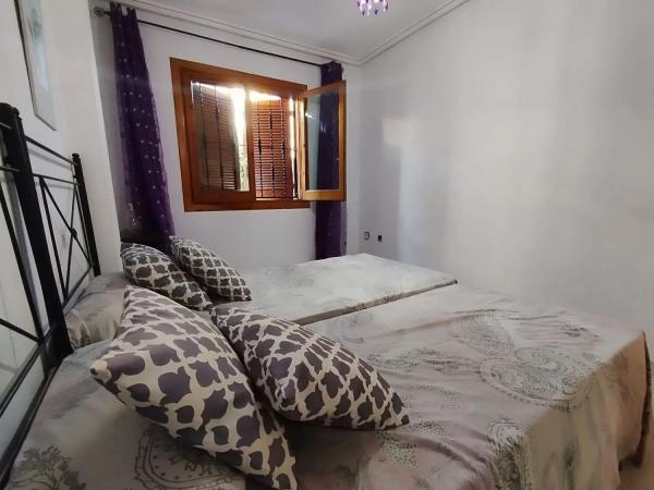 Chalet adosado en calle Neptuno