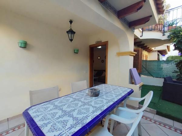Chalet adosado en calle Neptuno
