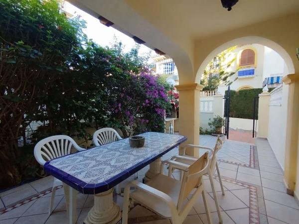 Chalet adosado en calle Neptuno
