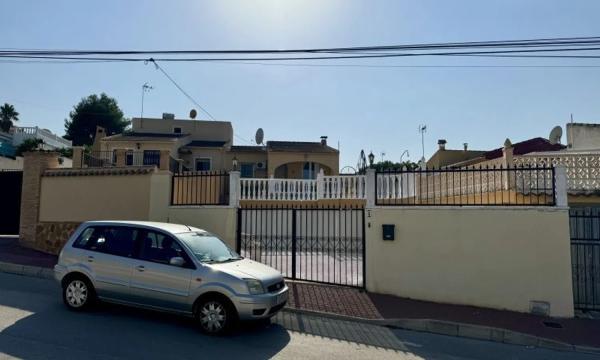 Chalet pareado en calle Chapaprieta, 13