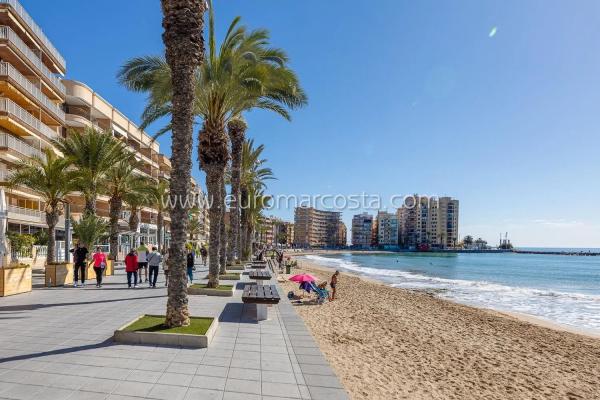 Chalet adosado en Residencial Parque de las Naciones