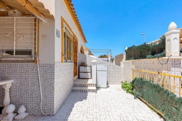 Chalet adosado en calle Jose Lorca Garcia