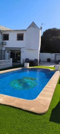 Casa independiente en avenida de Torrevieja, 1