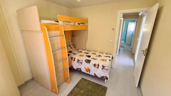 Chalet adosado en calle Los Emilios, 63