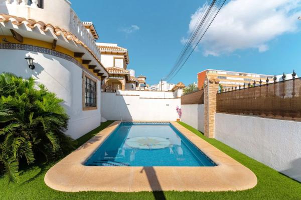 Chalet en avenida Torreblanca s/n