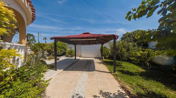 Casa independiente en avenida de las Gaviotas