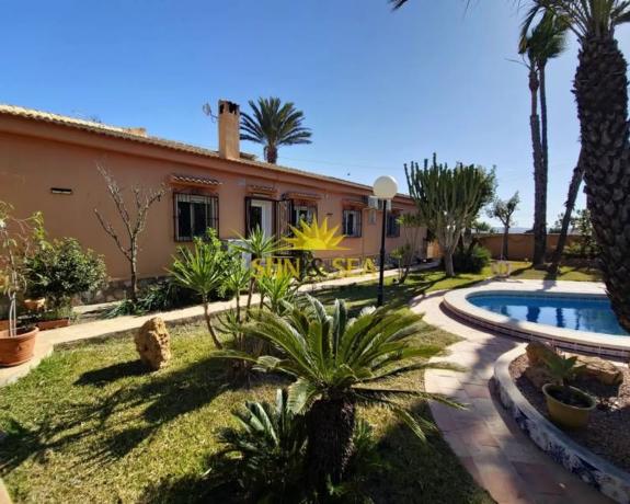 Chalet en Barrio La Siesta - El Salado - Torreta