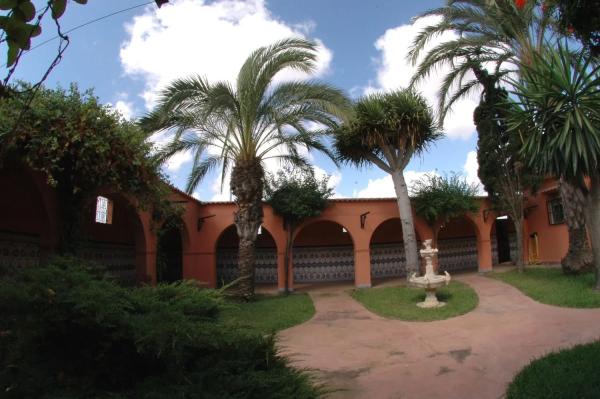 Casa independiente en calle Huelma, 2